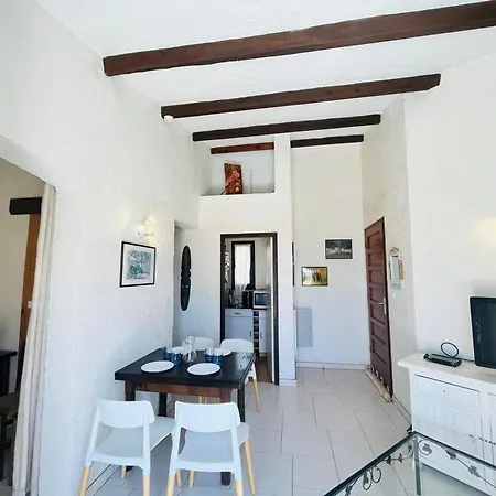 Apartamento Climatise 2 Pieces, Piscine, Parking, Proche - - Fr-1-63-342